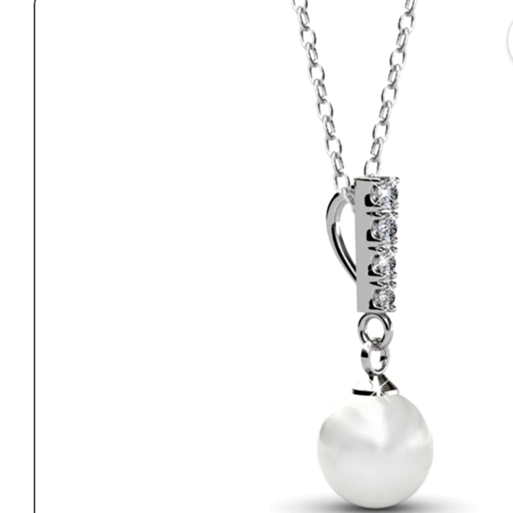 Cate & Chloe Gabrielle 18k White Gold Plated Shell Pearl Necklace with